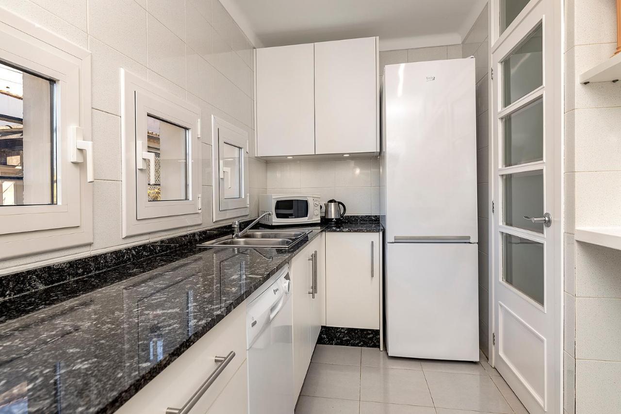 Apartamento La Gola Apartment, First-line Beachfront, Newly Refurbished *