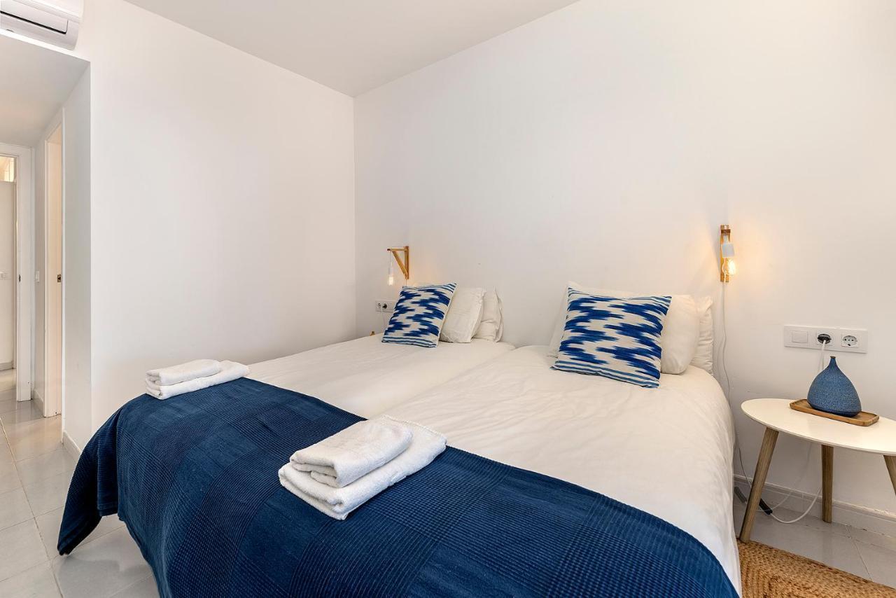 Apartamento La Gola Apartment, First-line Beachfront, Newly Refurbished